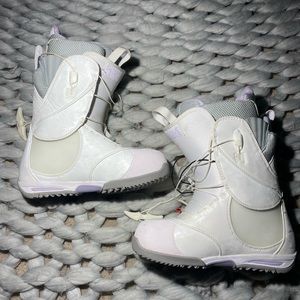 Burton Supreme snowboard boots